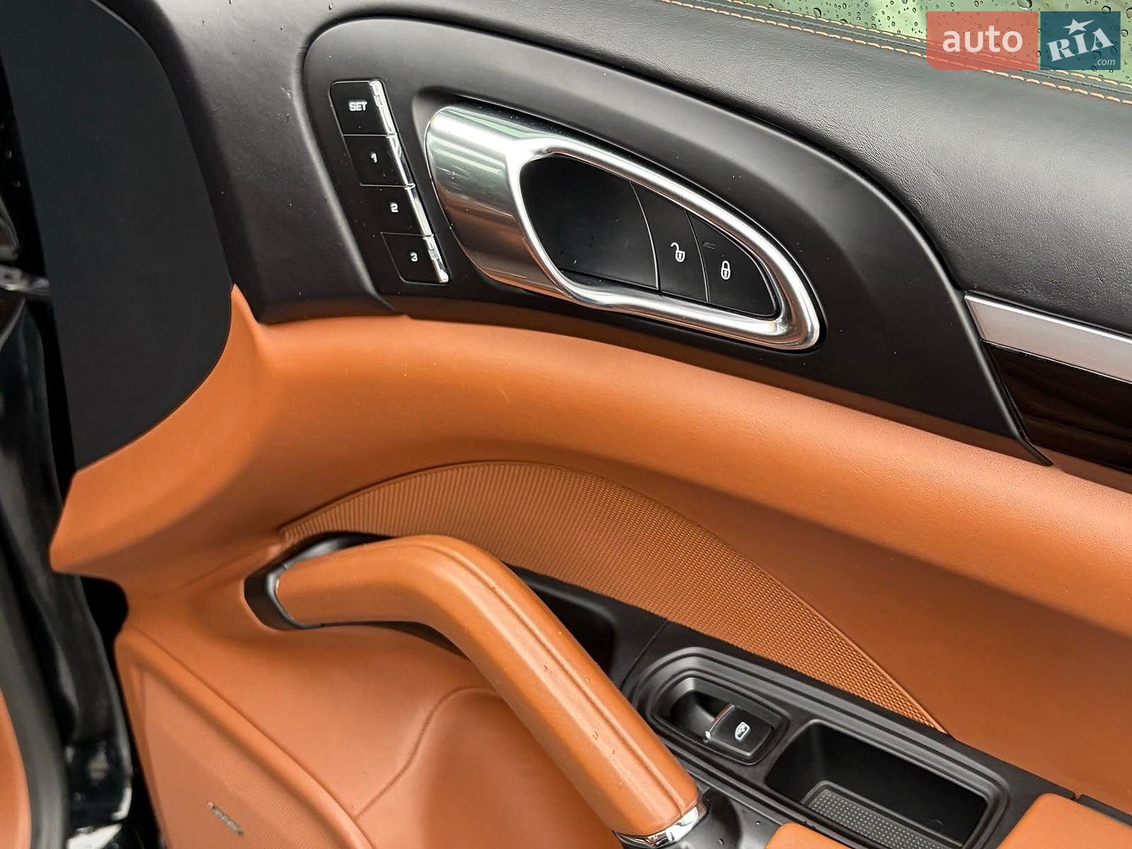 Porsche Cayenne 2017 VIN WP1ZZZ92ZHKA31212 фото оголошення 18 з 40
