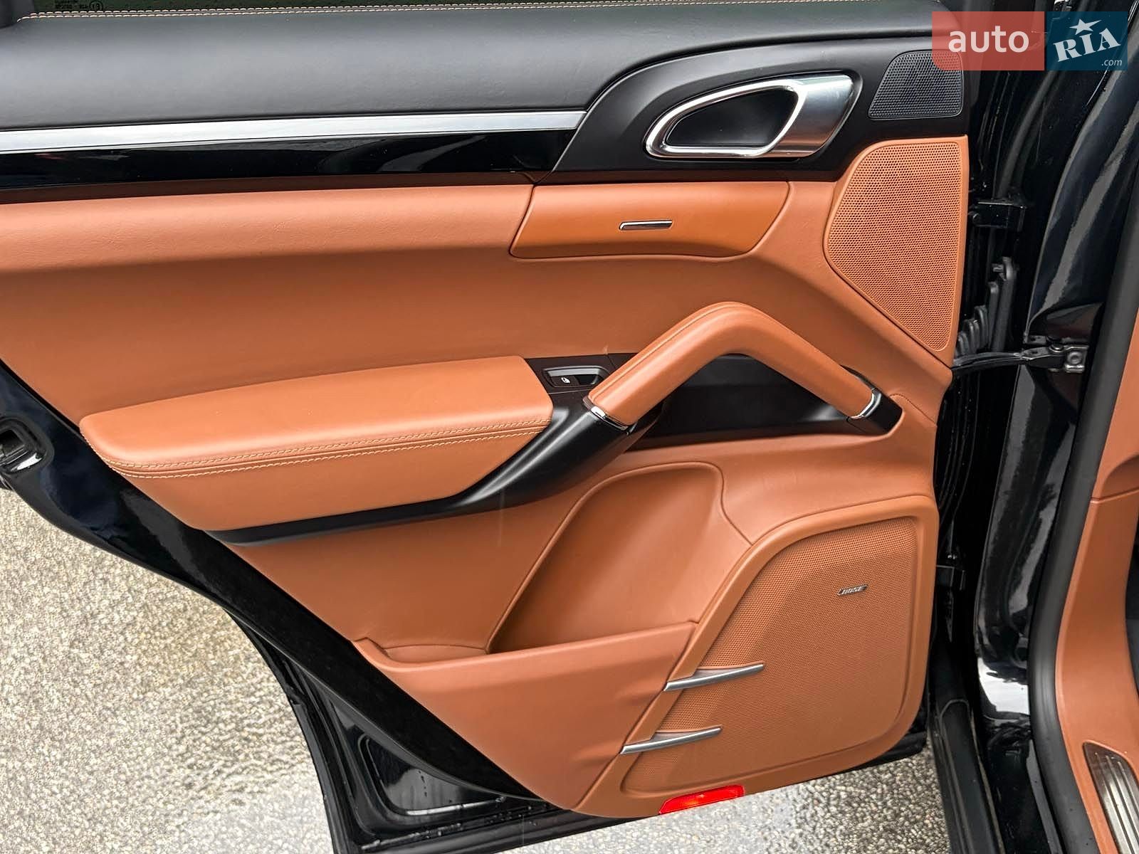 Porsche Cayenne 2017 VIN WP1ZZZ92ZHKA31212 фото оголошення 27 з 40