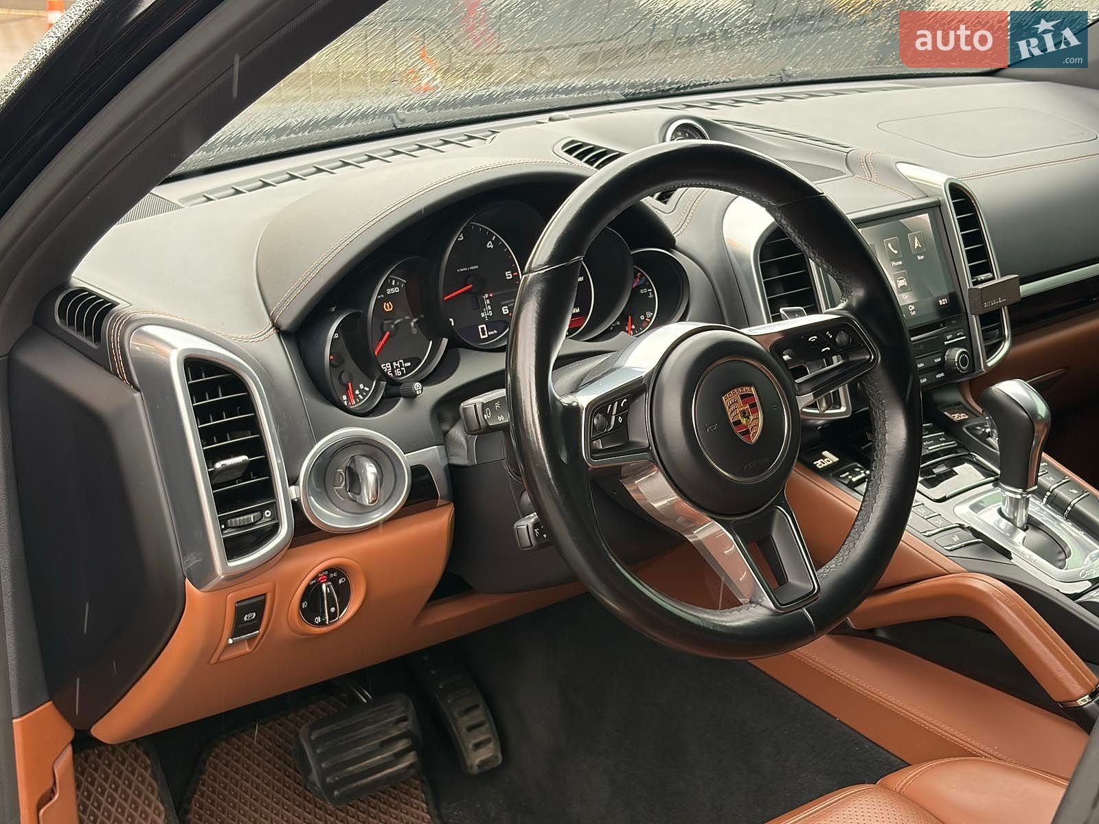 Porsche Cayenne 2017 VIN WP1ZZZ92ZHKA31212 фото оголошення 29 з 40