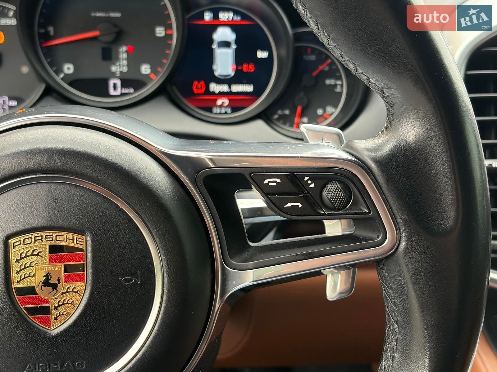 Porsche Cayenne 2017 VIN WP1ZZZ92ZHKA31212 фото оголошення 33 з 40