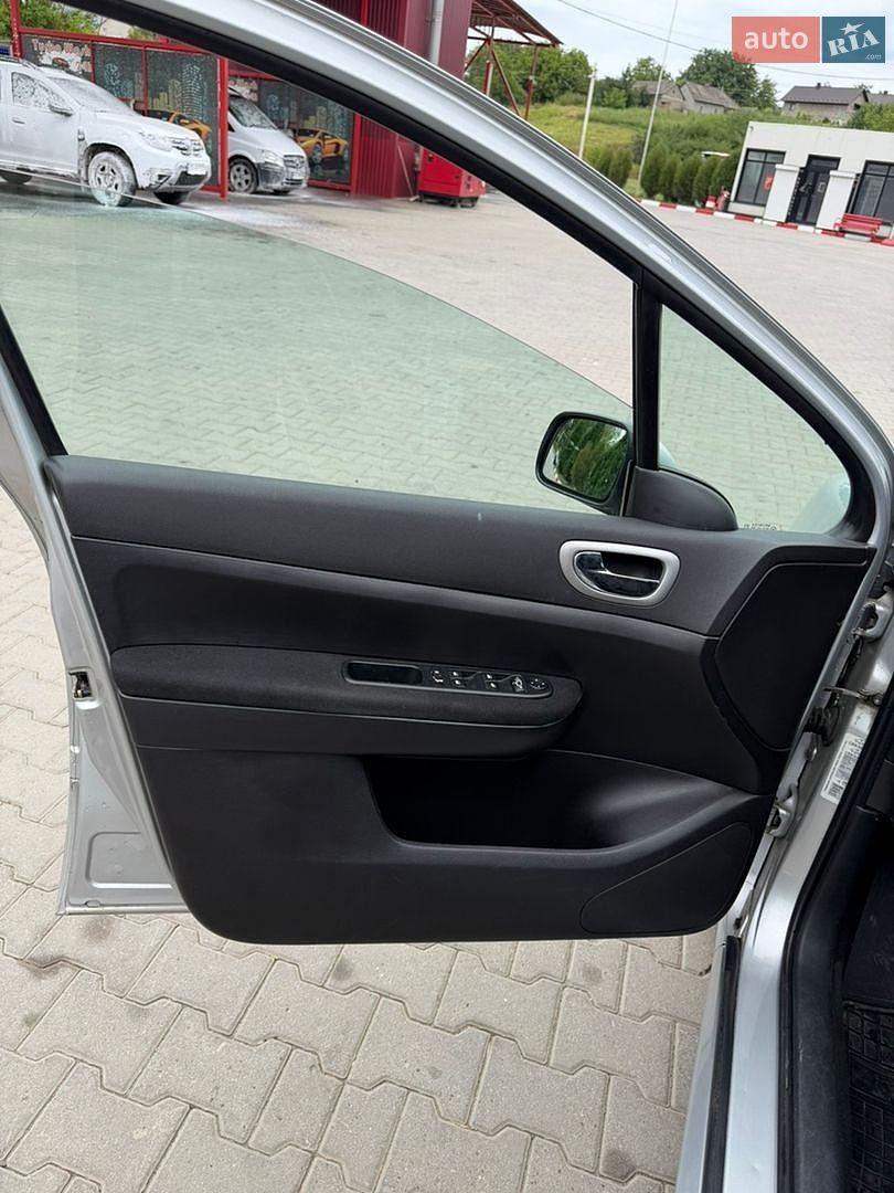 Peugeot 307 2004 VIN VF33HRHRH83620797 фото оголошення 4 з 16