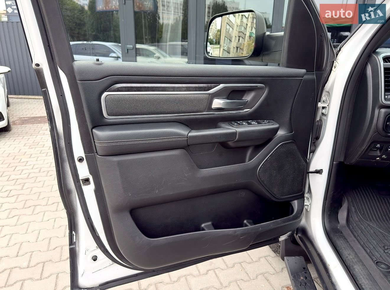 Dodge RAM 1500 2019 VIN 1C6SRFFT5KN593323 фото оголошення 23 з 40