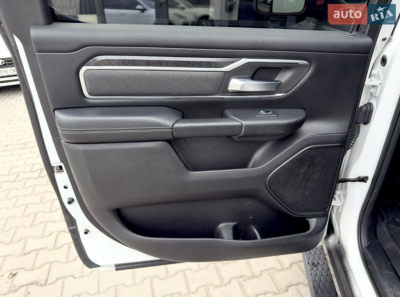 Dodge RAM 1500 2019 VIN 1C6SRFFT5KN593323 фото оголошення 30 з 40