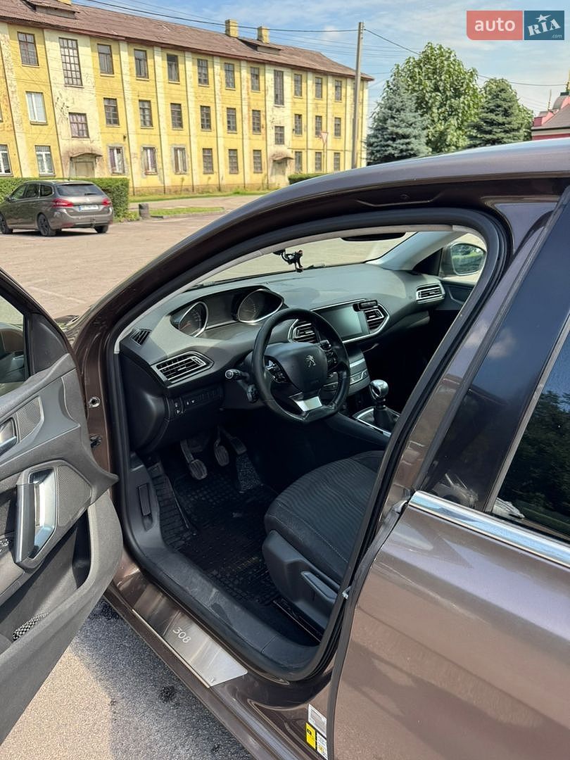 Peugeot 308 2014 VIN VF3LCBHZHES251675 фото оголошення 29 з 51