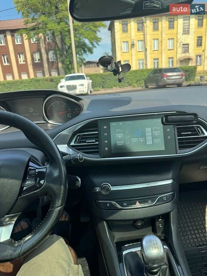 Peugeot 308 2014 VIN VF3LCBHZHES251675 фото оголошення 39 з 51