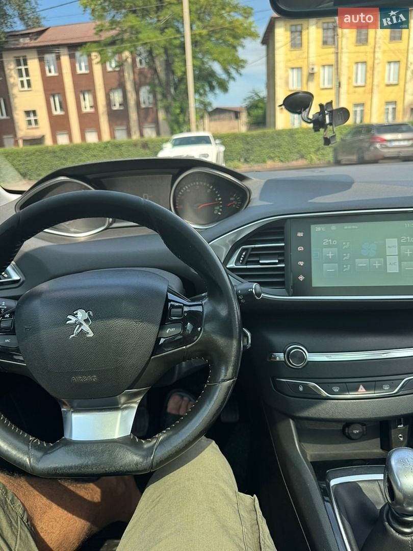 Peugeot 308 2014 VIN VF3LCBHZHES251675 фото оголошення 40 з 51