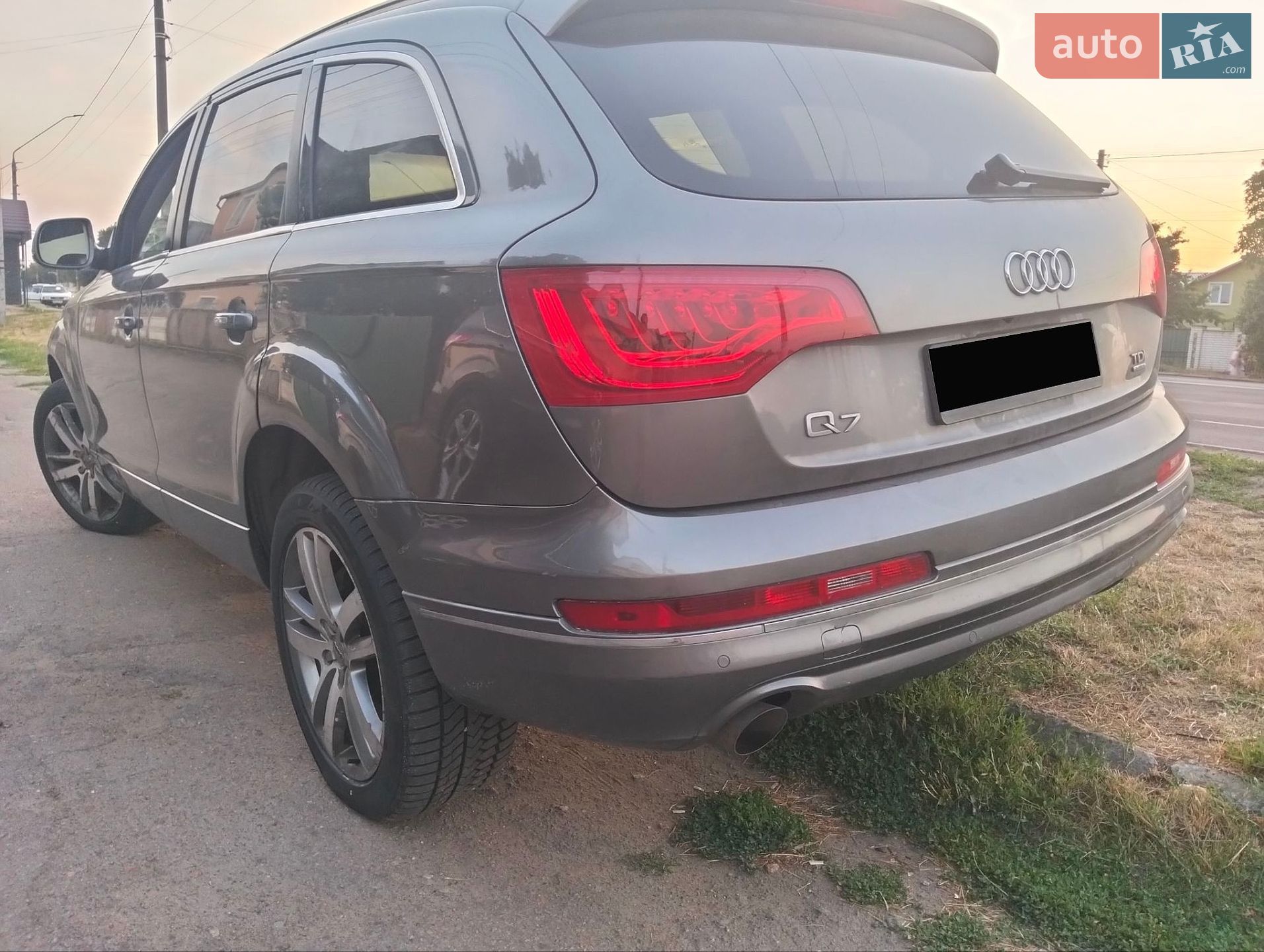 Audi Q7 2010 VIN WA1VMAFE0BD002730 фото оголошення 8 з 22