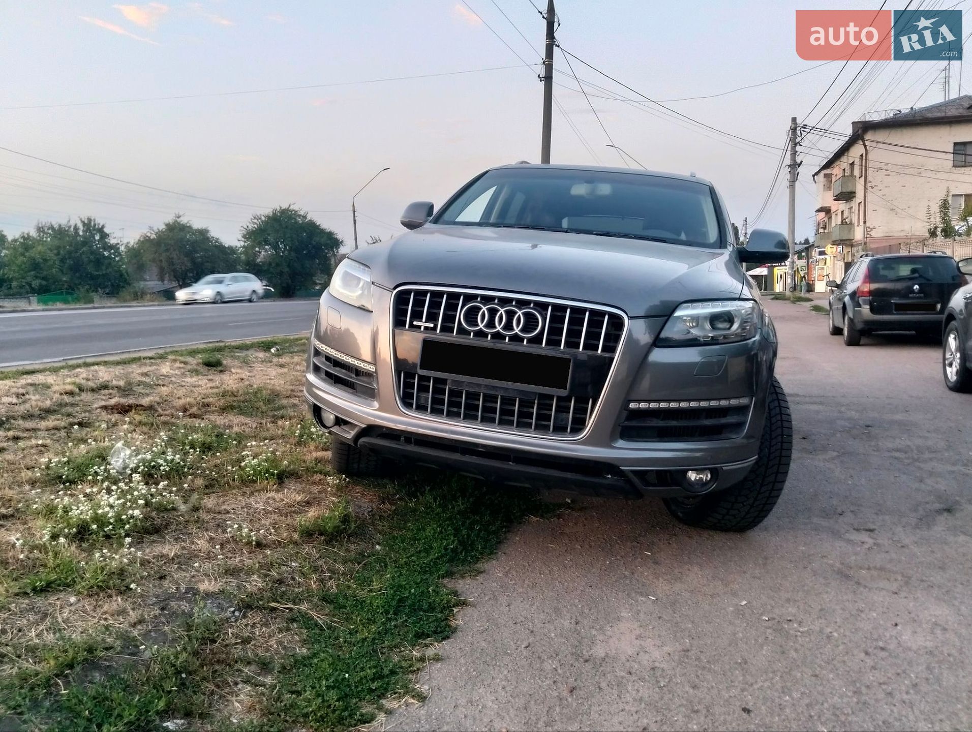 Audi Q7 2010 VIN WA1VMAFE0BD002730 фото оголошення 3 з 22