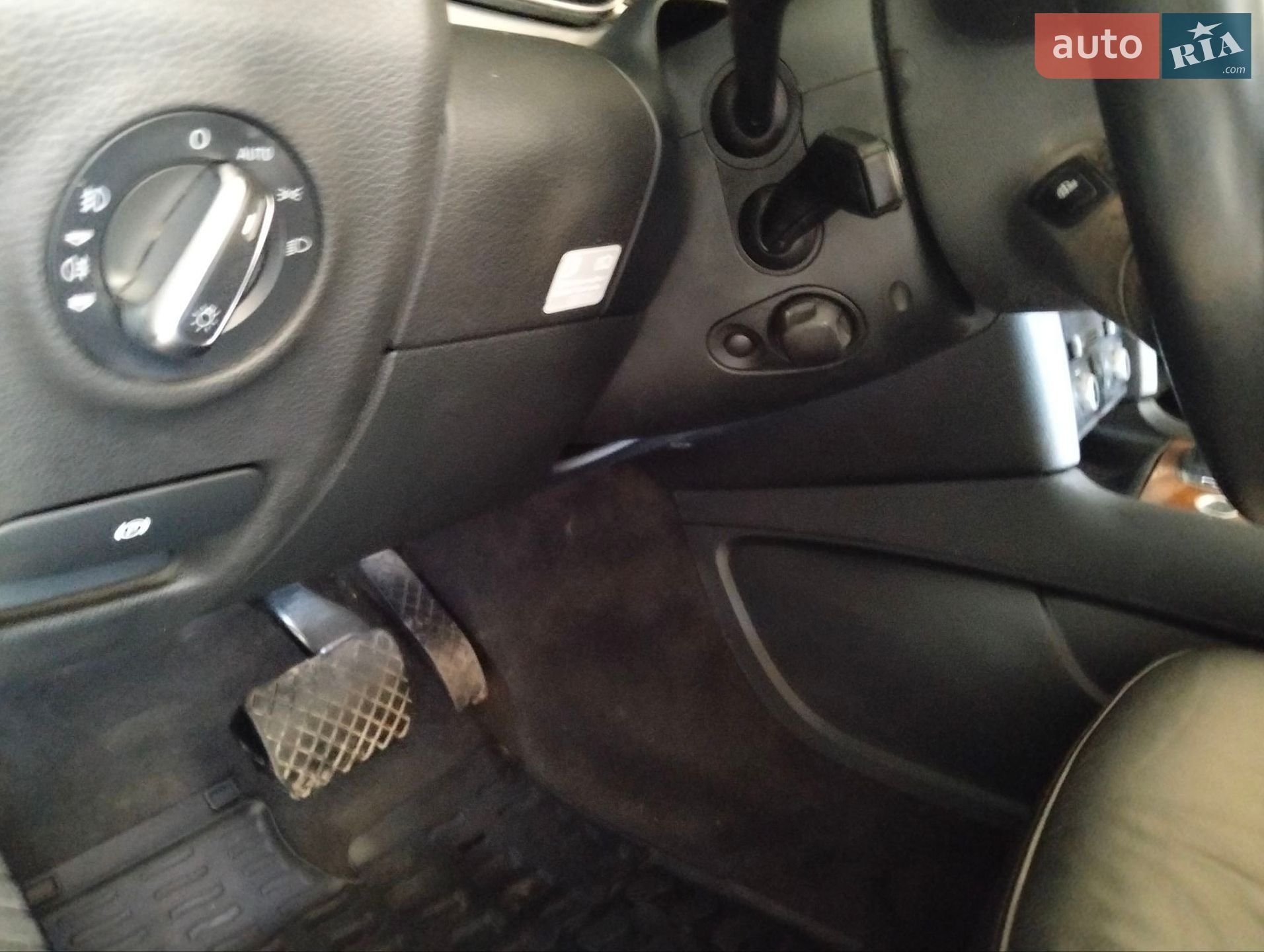 Audi Q7 2010 VIN WA1VMAFE0BD002730 фото оголошення 12 з 21