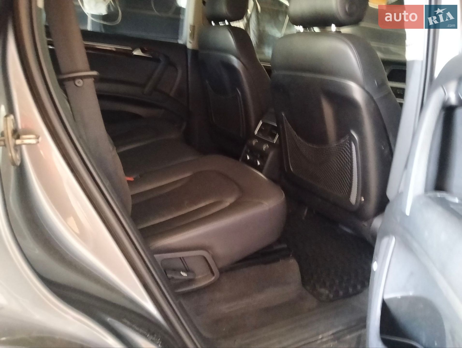 Audi Q7 2010 VIN WA1VMAFE0BD002730 фото оголошення 18 з 21