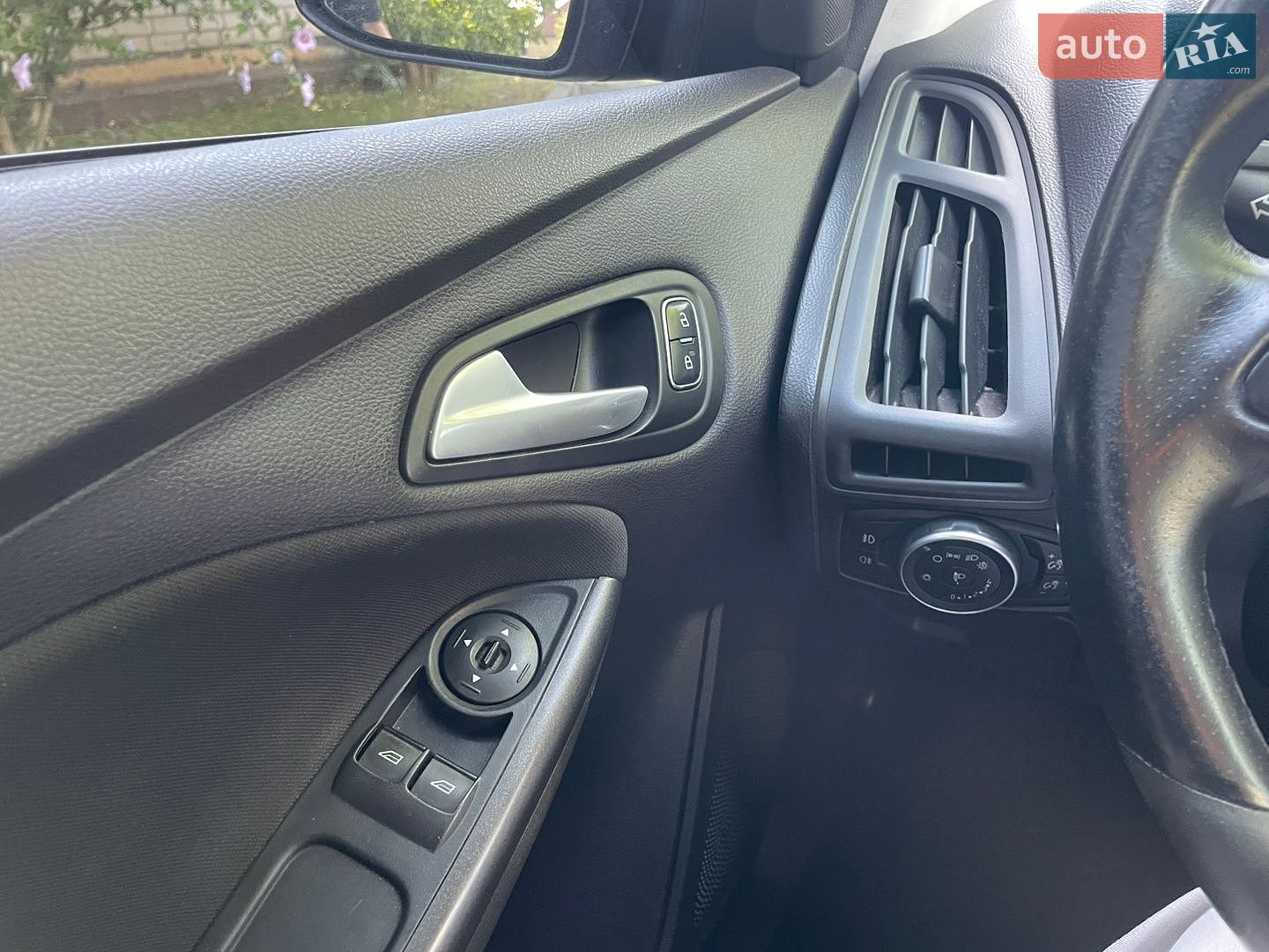 Ford Focus 2016 VIN WF05XXGCC5GG35098 фото оголошення 22 з 34