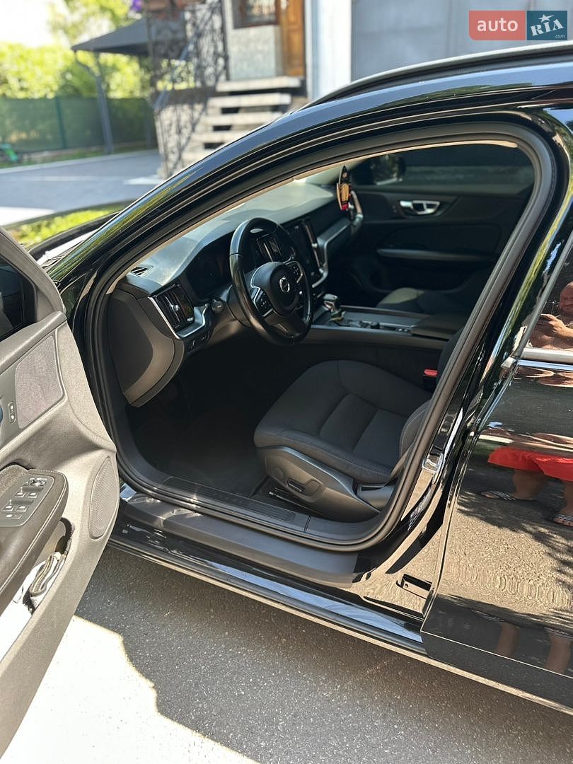 Volvo V60 2019 VIN YV1ZW72VDL2361774 фото оголошення 24 з 24