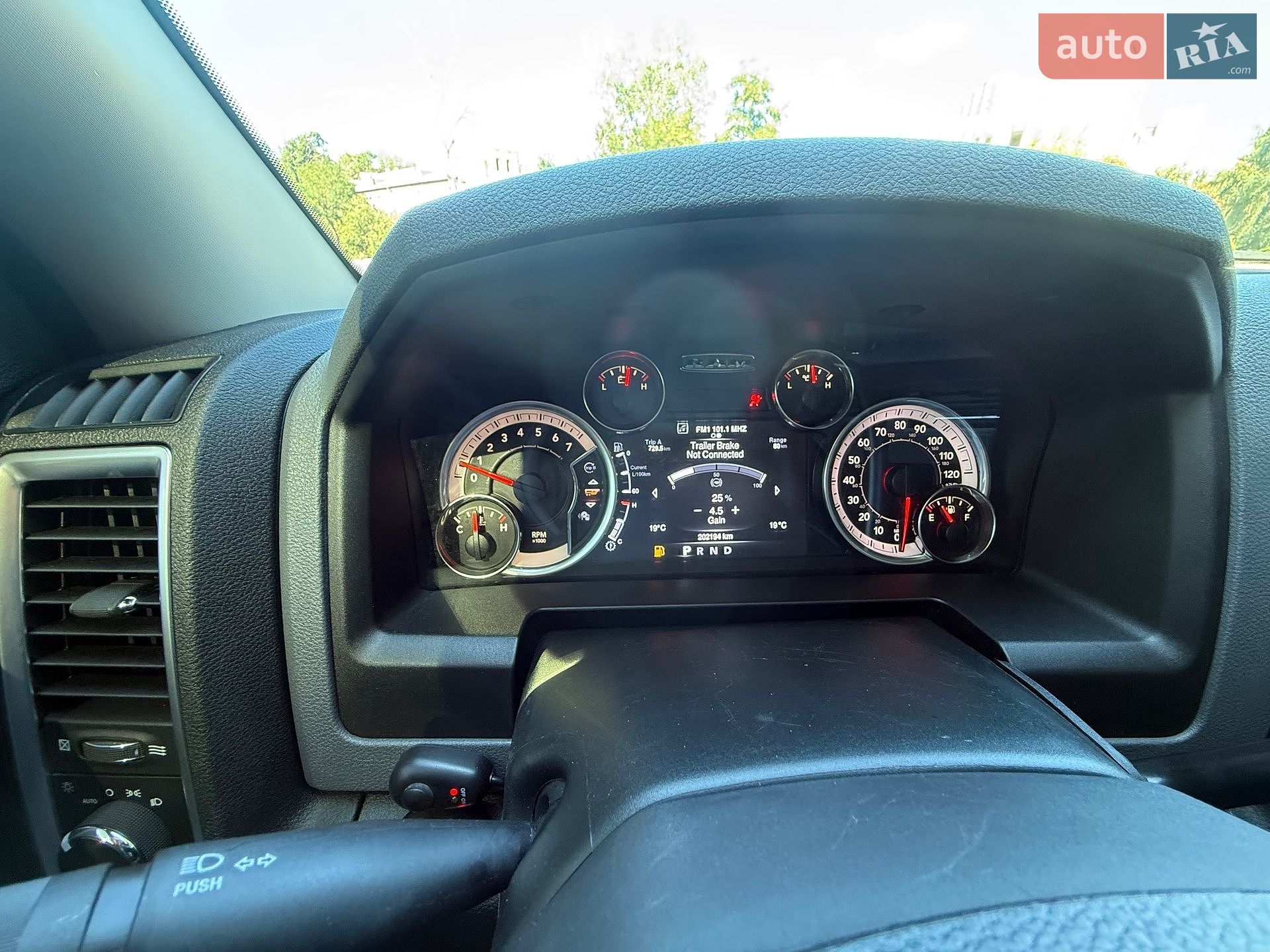 Dodge RAM 2500 2018 VIN 3C6TR5DT2JG411490 фото оголошення 2 з 28