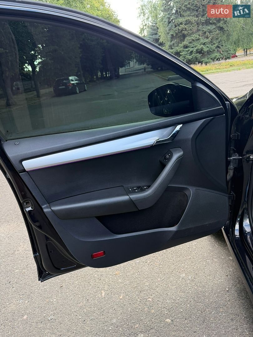 Skoda Octavia 2019 VIN TMBAN4NE1LB006576 фото оголошення 19 з 31