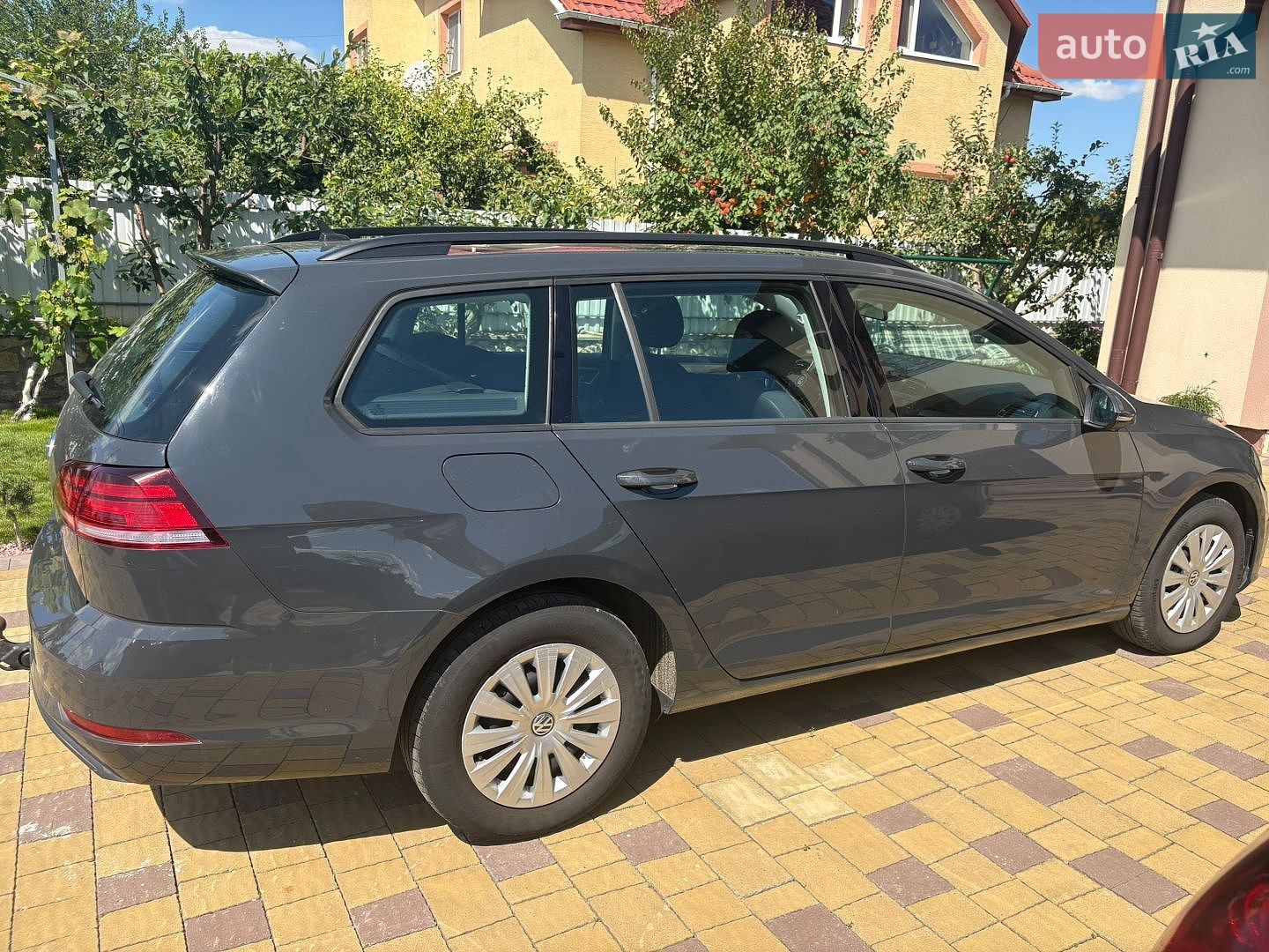 Volkswagen Golf 2019 VIN WVWZZZAUZKP565667 фото оголошення 3 з 28