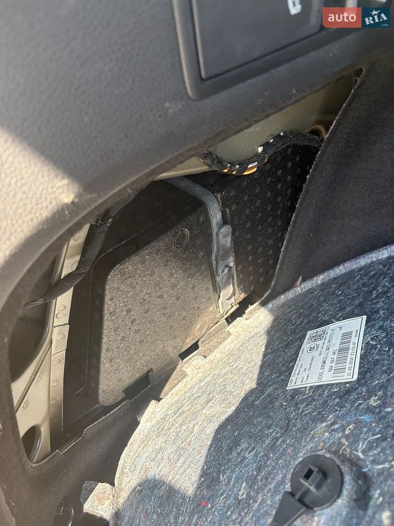 Volkswagen Golf 2019 VIN WVWZZZAUZKP565667 фото оголошення 11 з 28
