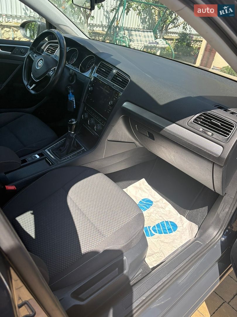 Volkswagen Golf 2019 VIN WVWZZZAUZKP565667 фото оголошення 13 з 28