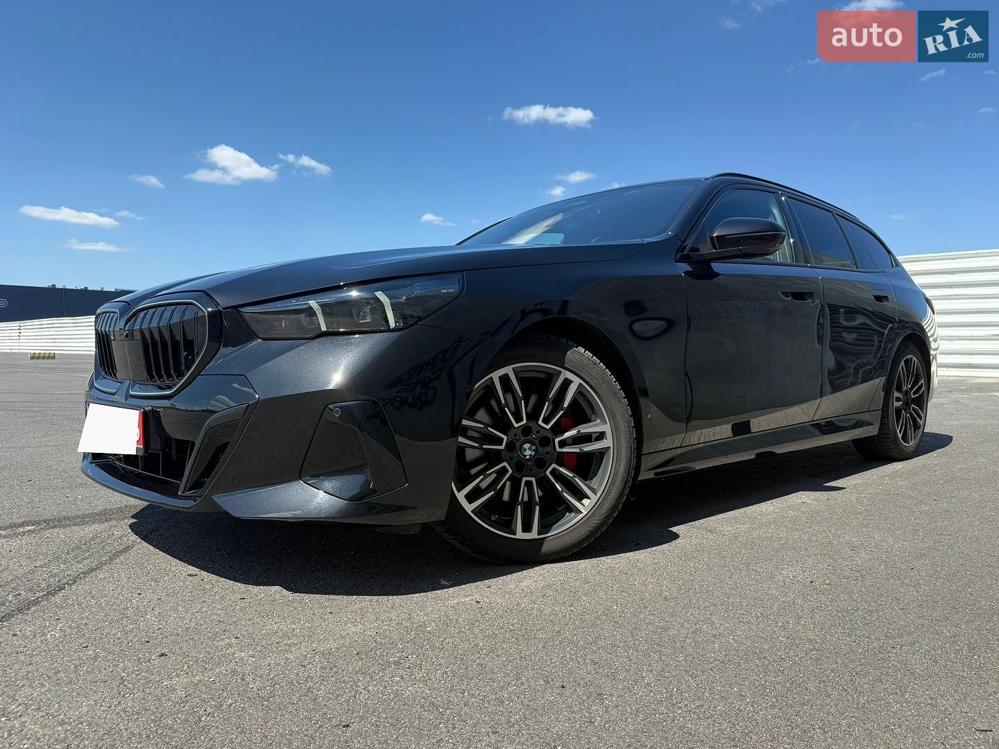 BMW 5 Series 2025 VIN WBA21GW030CW31083 фото оголошення 3 з 30