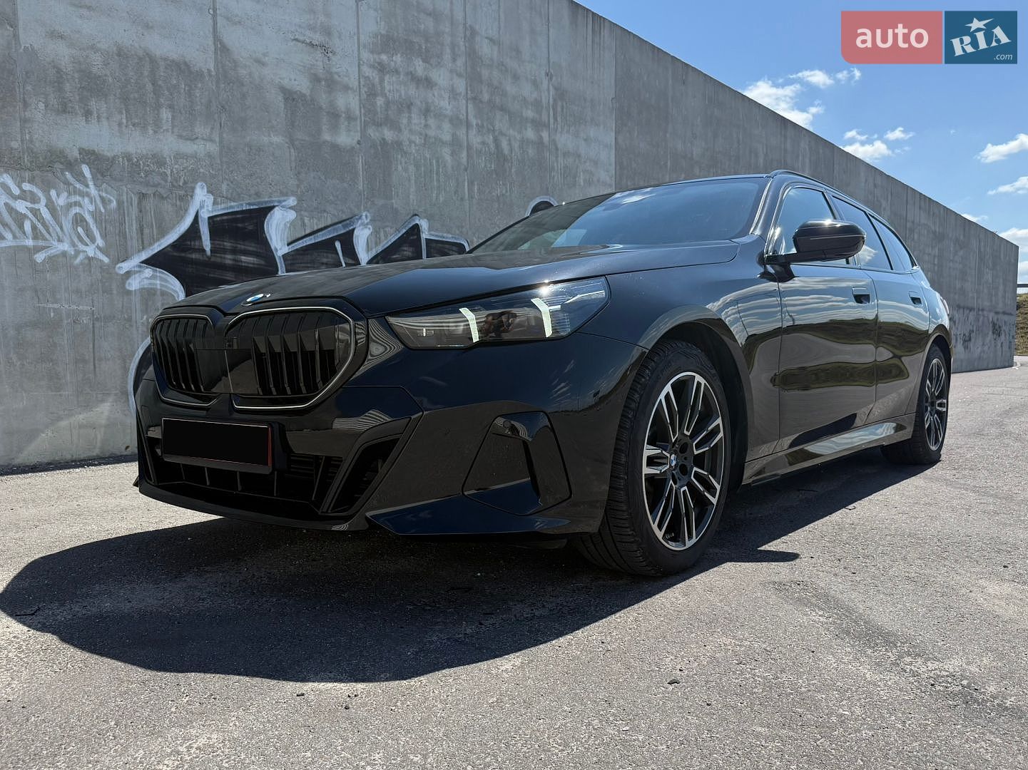 BMW 5 Series 2025 VIN WBA21GW030CW31083 фото оголошення 2 з 30