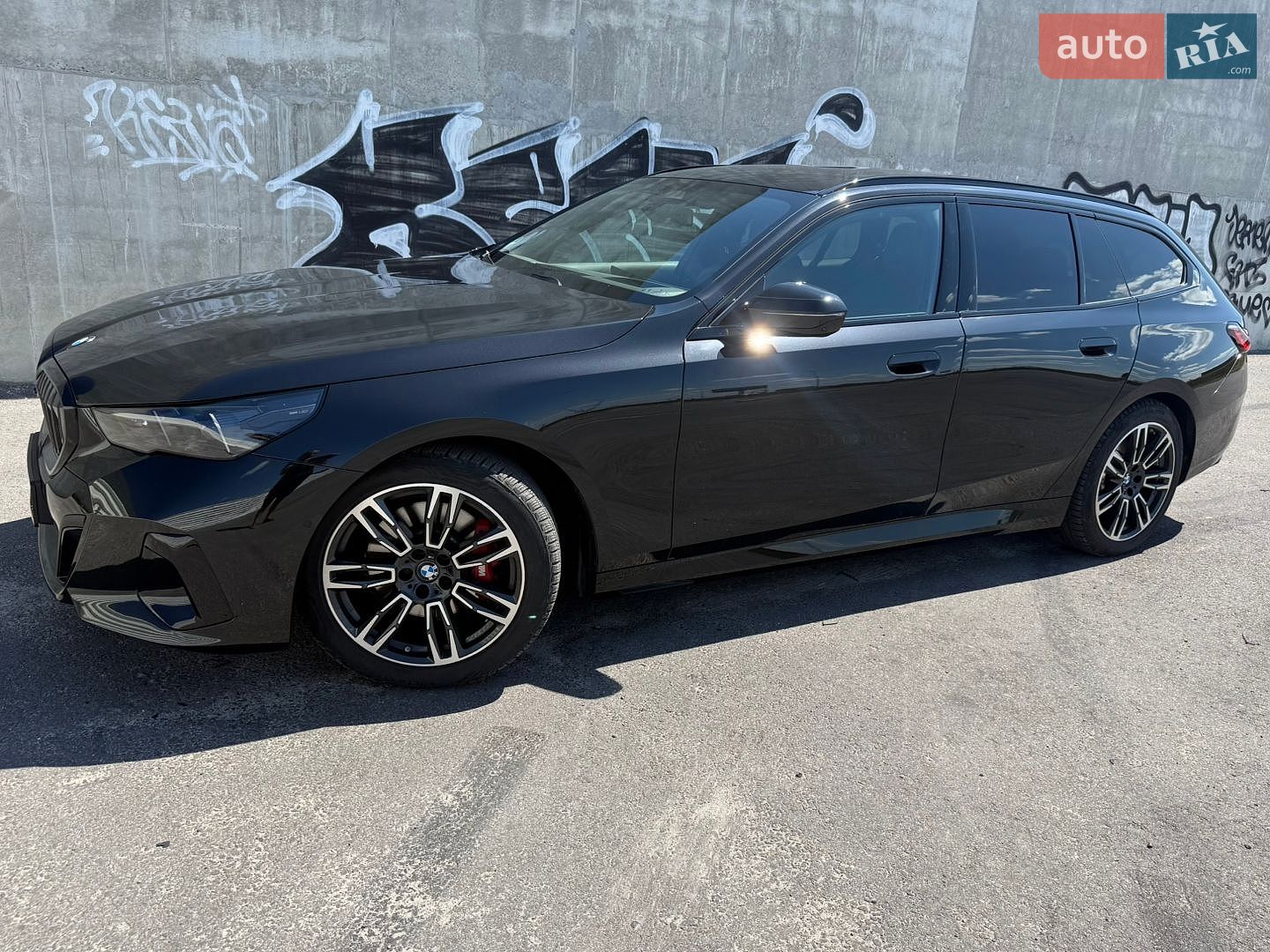 BMW 5 Series 2025 VIN WBA21GW030CW31083 фото оголошення 4 з 30