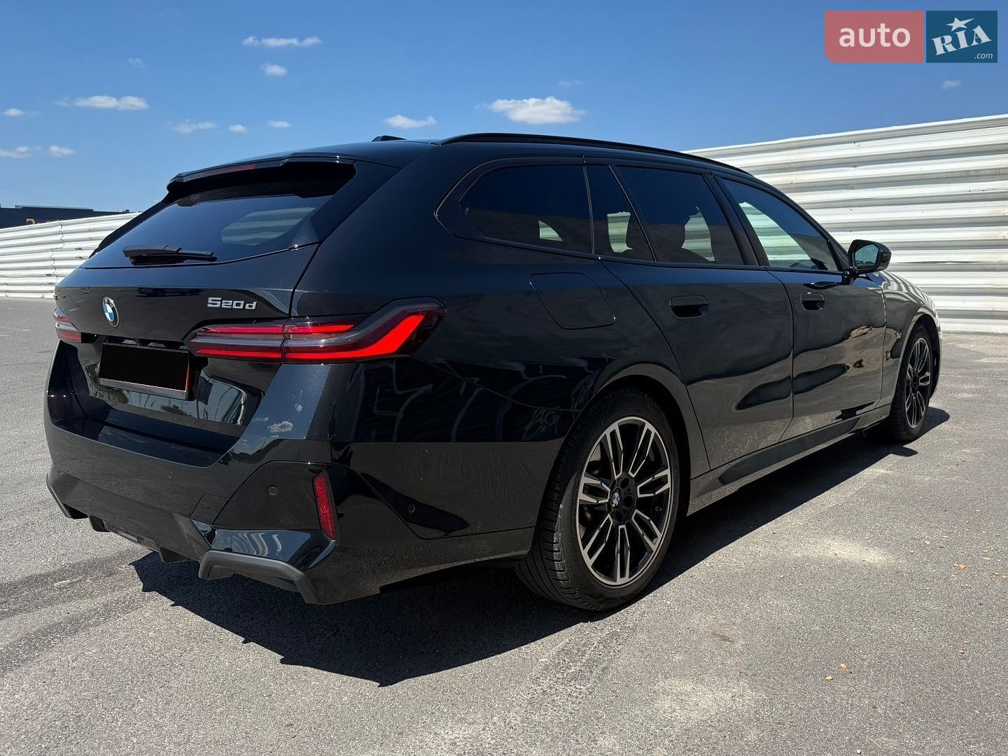 BMW 5 Series 2025 VIN WBA21GW030CW31083 фото оголошення 12 з 30