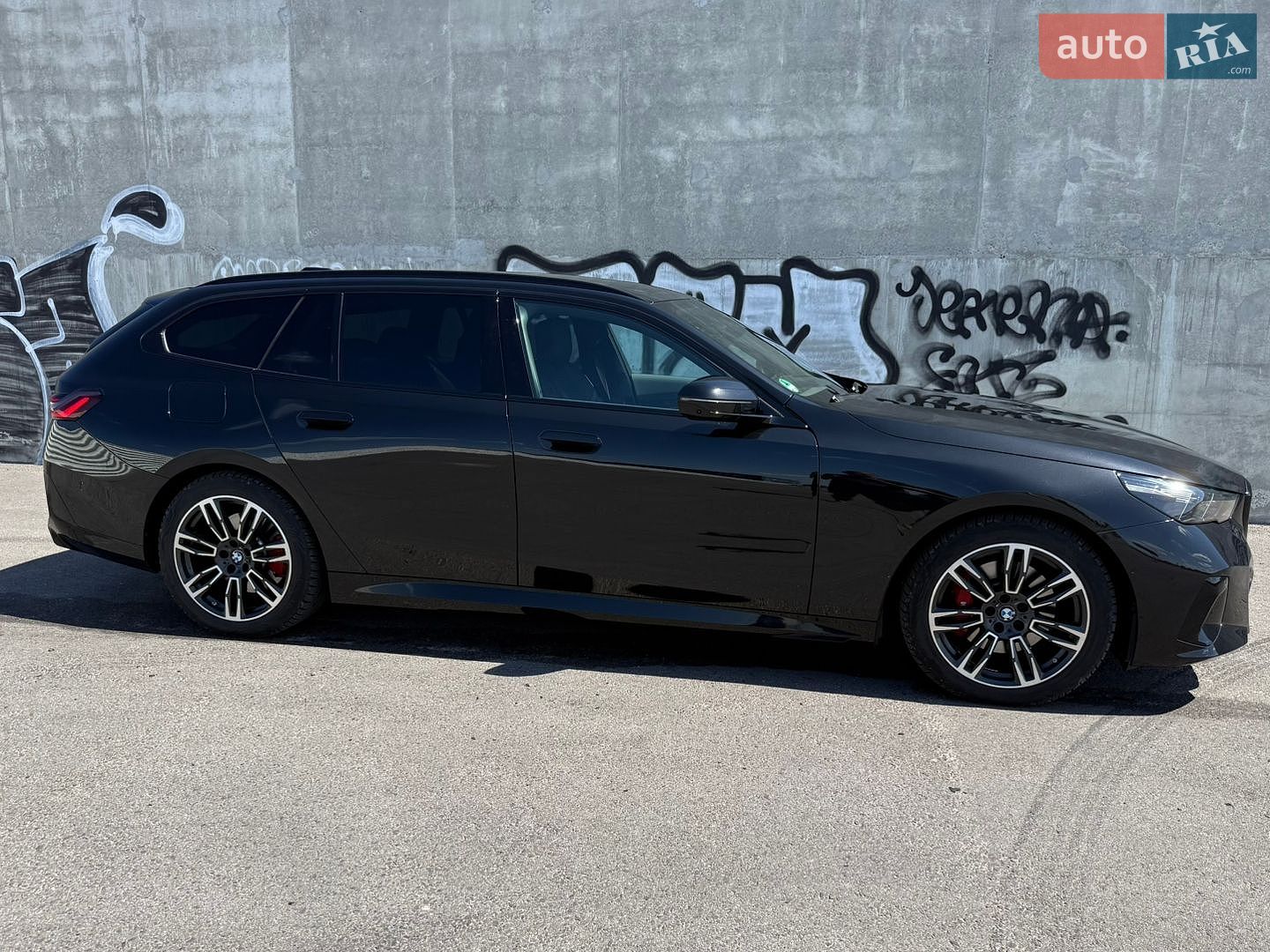 BMW 5 Series 2025 VIN WBA21GW030CW31083 фото оголошення 8 з 30
