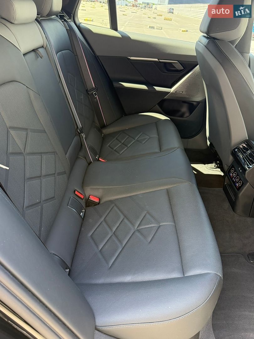 BMW 5 Series 2025 VIN WBA21GW030CW31083 фото оголошення 24 з 30