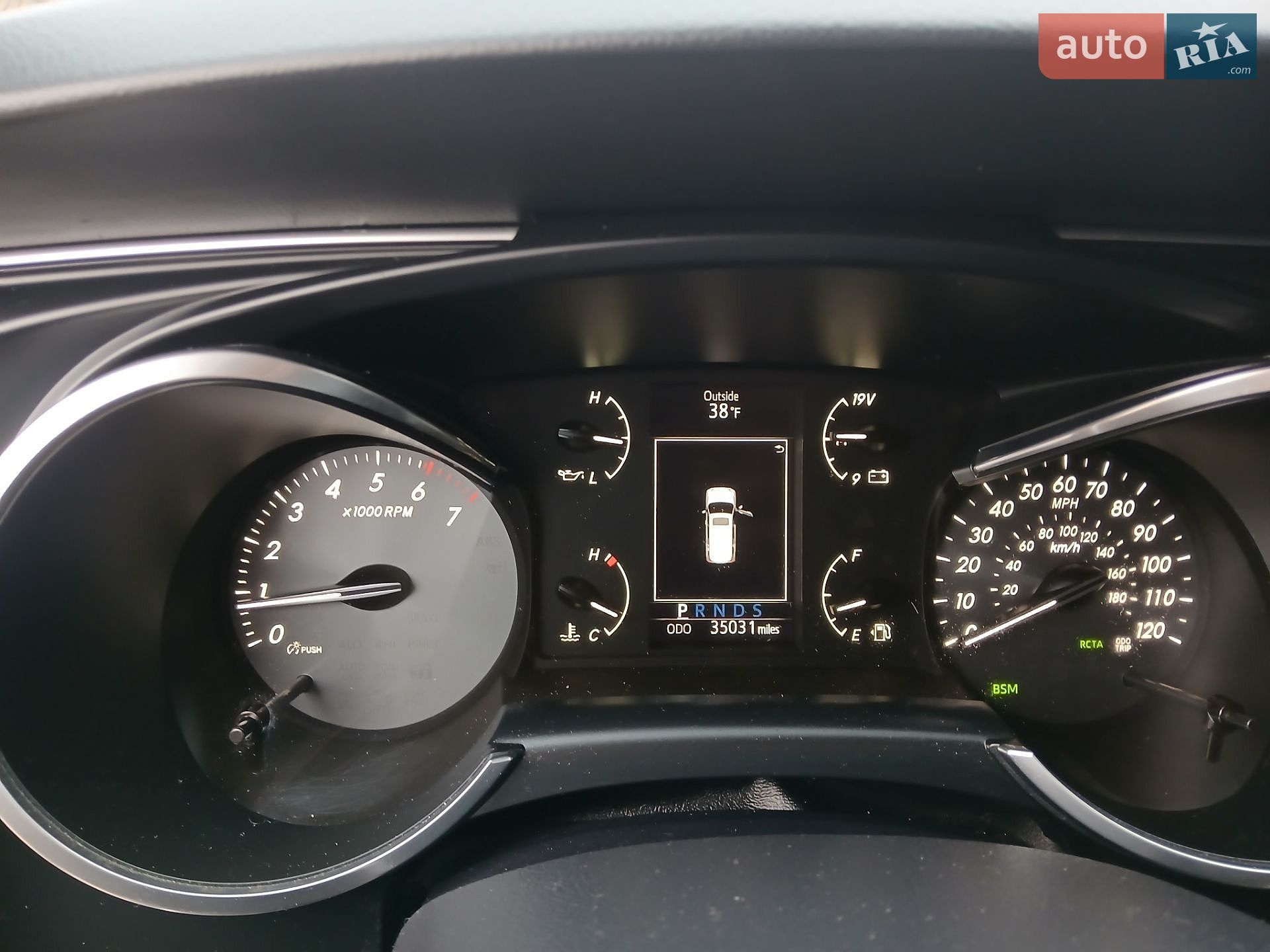 Toyota Sequoia 2018 VIN 5TDBY5G16JS162971 фото оголошення 26 з 36