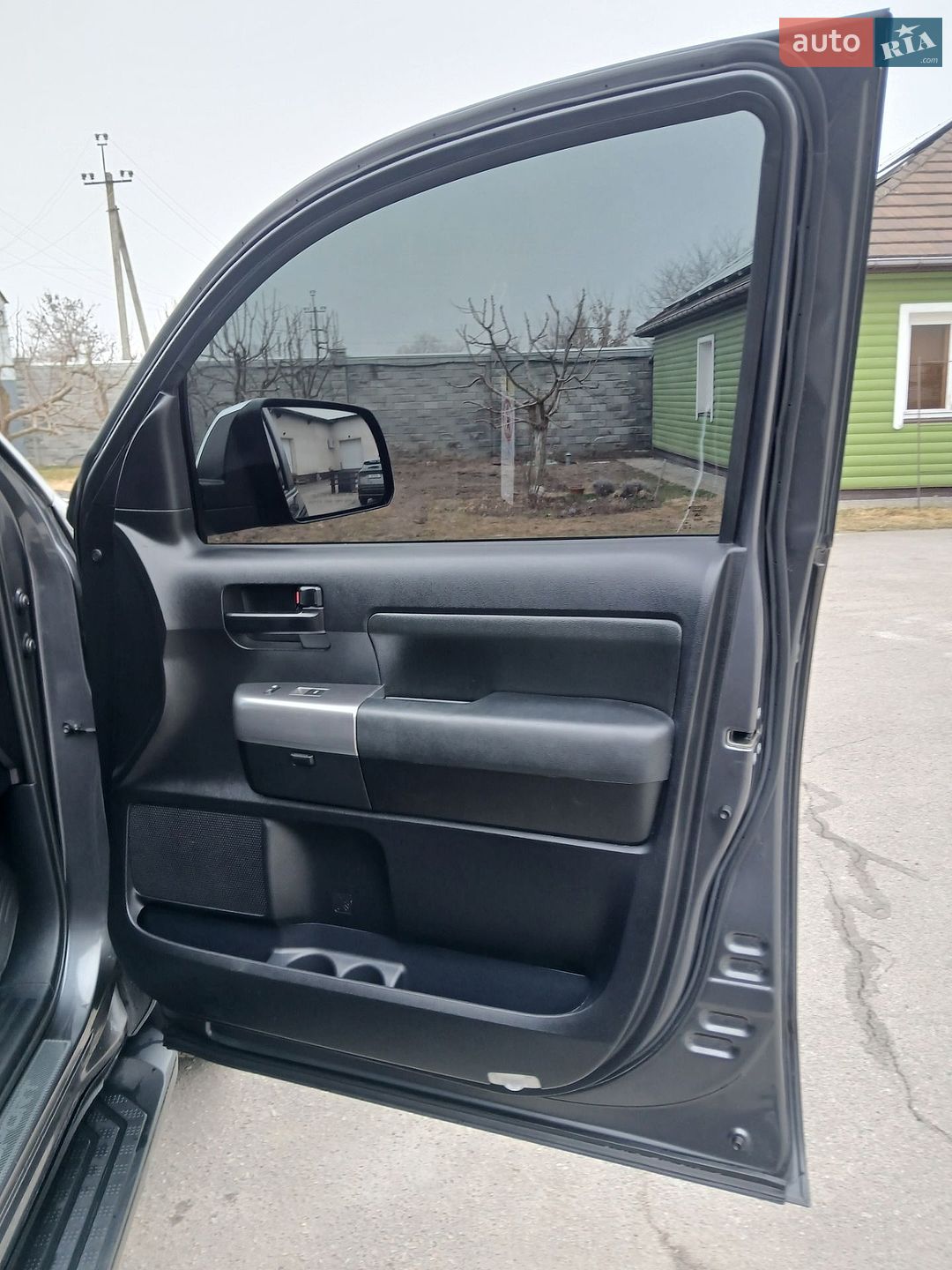 Toyota Sequoia 2018 VIN 5TDBY5G16JS162971 фото оголошення 33 з 36