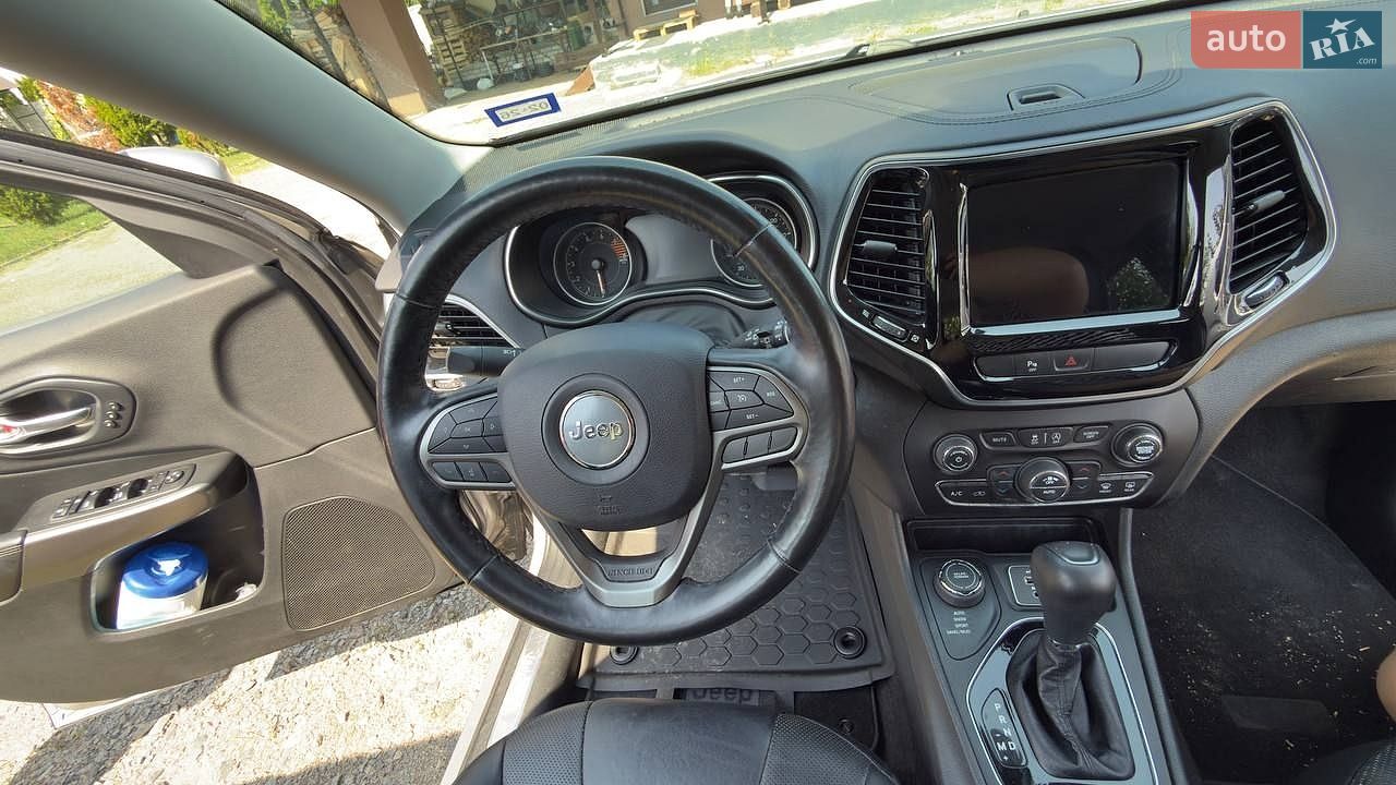 Jeep Cherokee 2019 VIN 1C4PJMDX0KD197824 фото оголошення 5 з 9