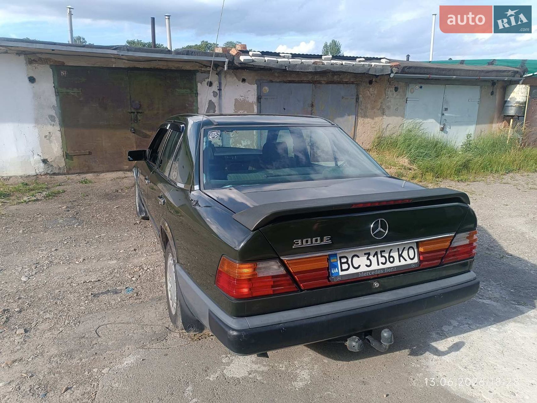 Mercedes-Benz E-Class 1985 VIN WDB1240201A057403 фото оголошення 4 з 13