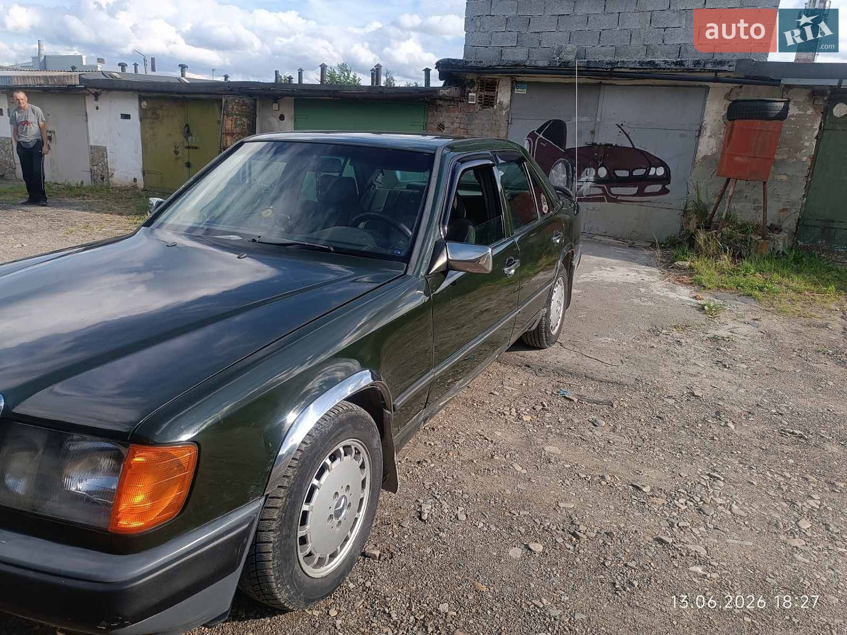 Mercedes-Benz E-Class 1985 VIN WDB1240201A057403 фото оголошення 2 з 13