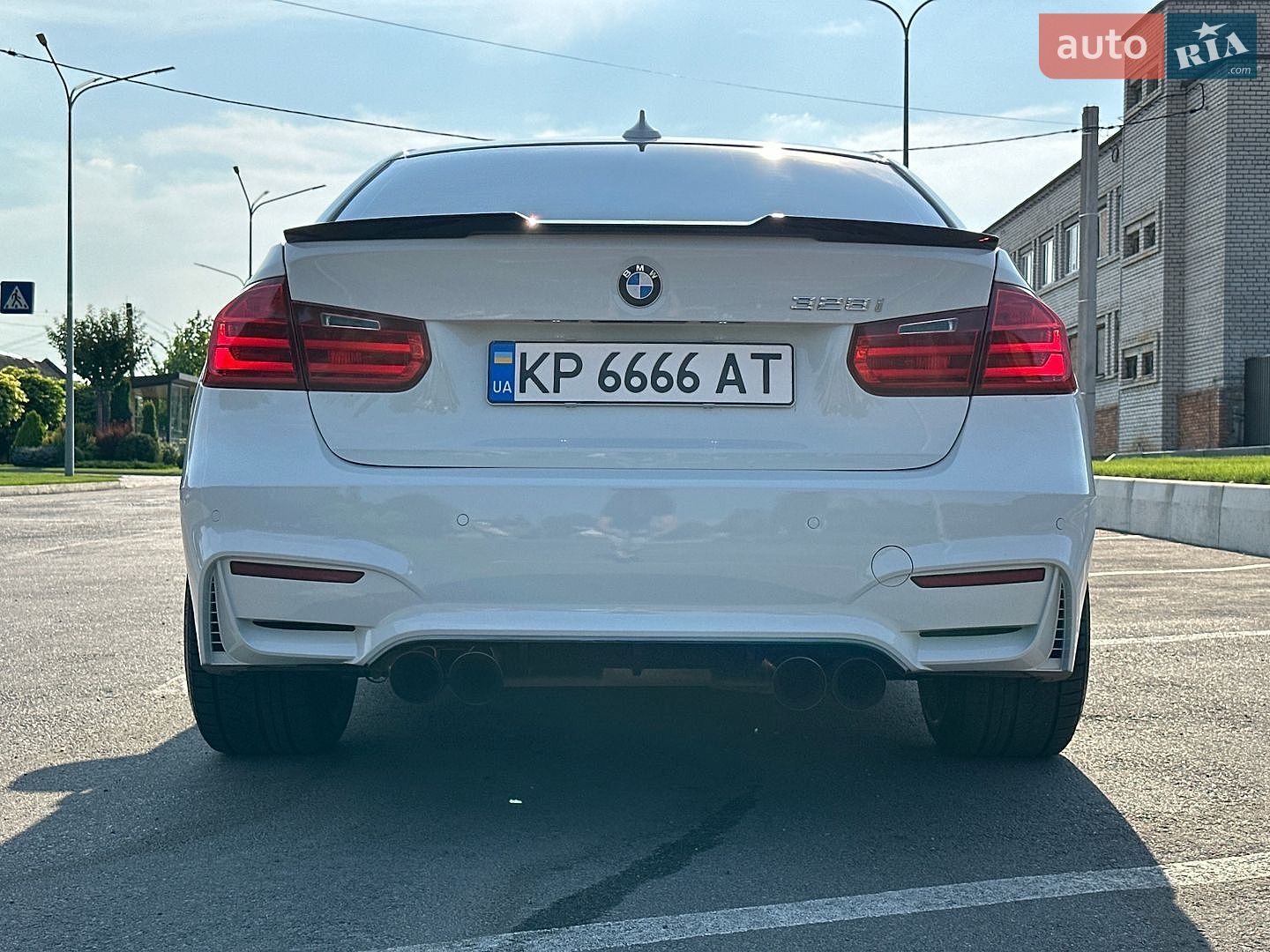 BMW 3 Series 2012 VIN WBA3A5G52CNP16301 фото оголошення 5 з 13
