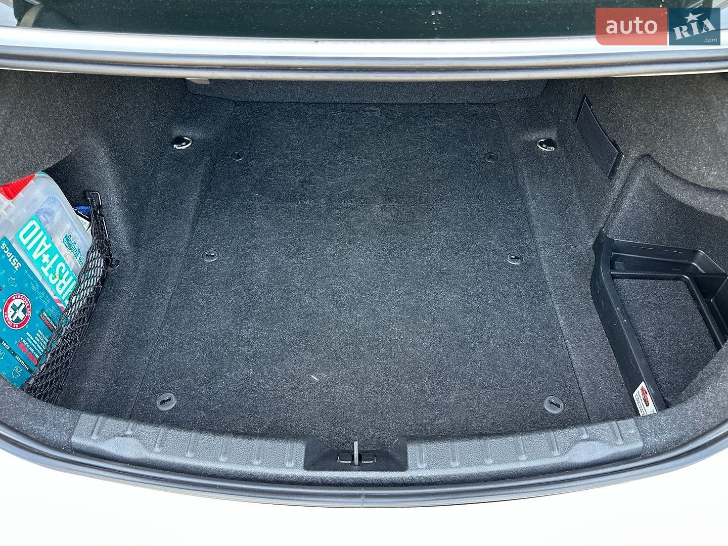 BMW 3 Series 2012 VIN WBA3A5G52CNP16301 фото оголошення 7 з 13