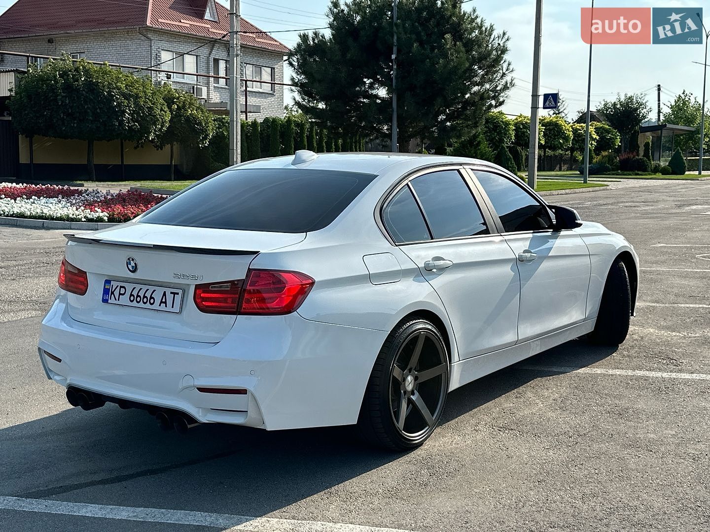 BMW 3 Series 2012 VIN WBA3A5G52CNP16301 фото оголошення 4 з 13