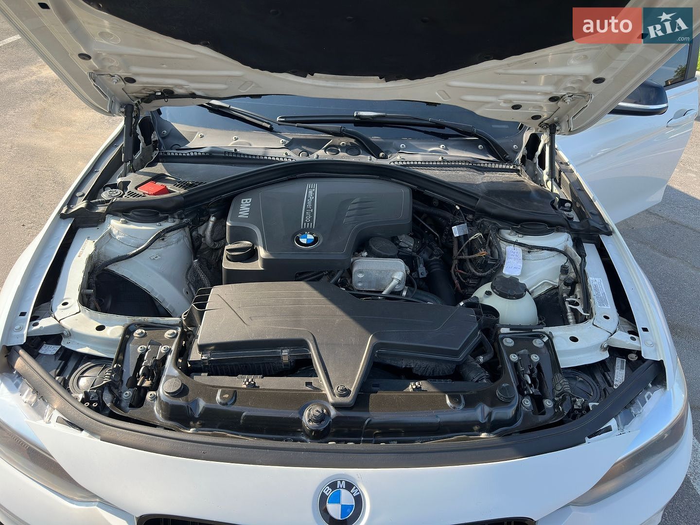 BMW 3 Series 2012 VIN WBA3A5G52CNP16301 фото оголошення 8 з 13