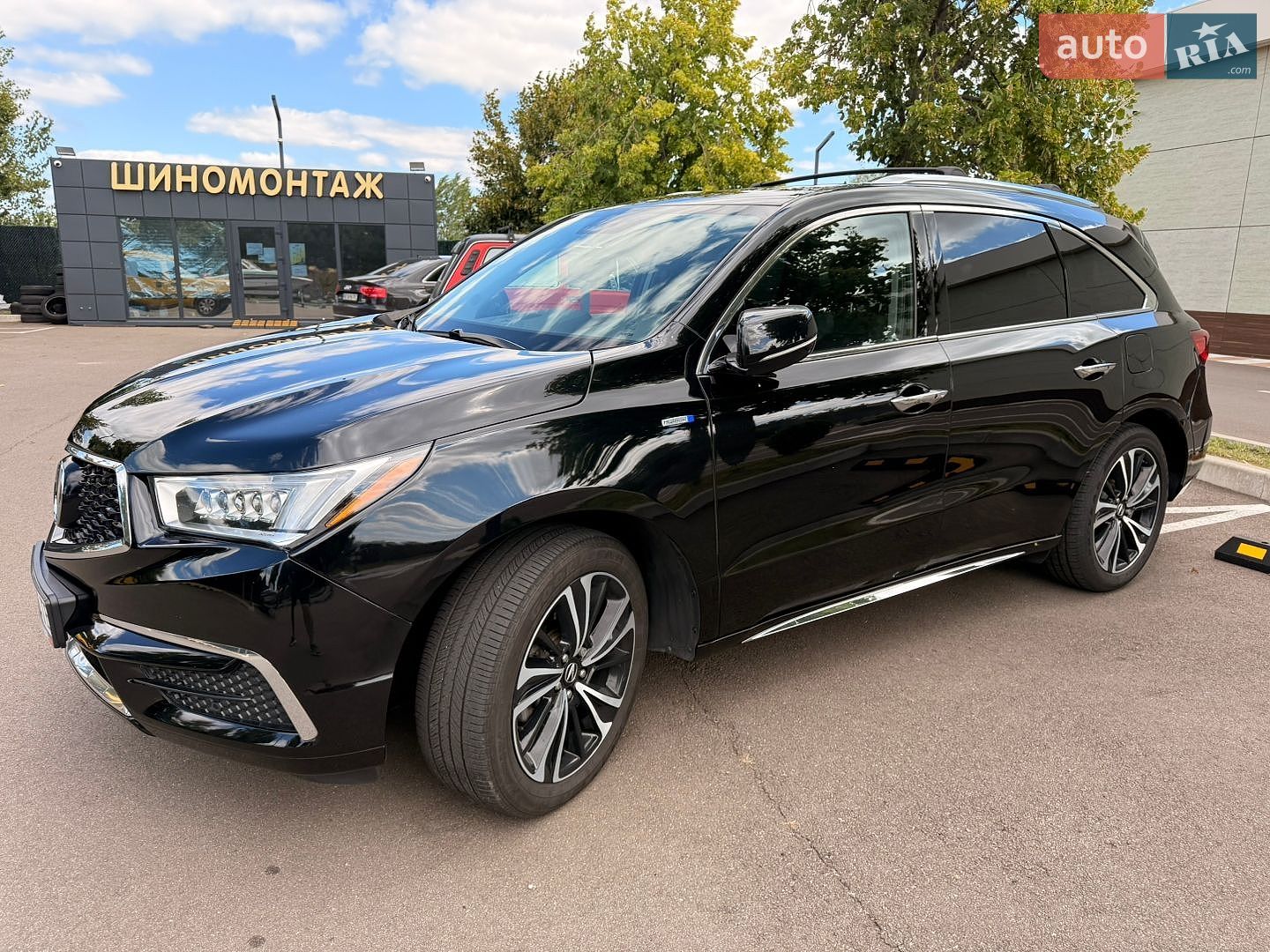 Acura MDX 2018 VIN 5J8YD7H54KL000053 фото оголошення 4 з 155