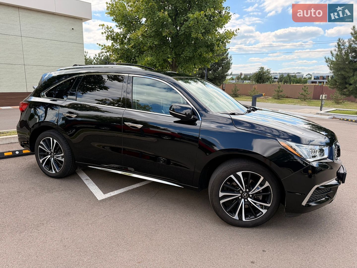 Acura MDX 2018 VIN 5J8YD7H54KL000053 фото оголошення 5 з 155