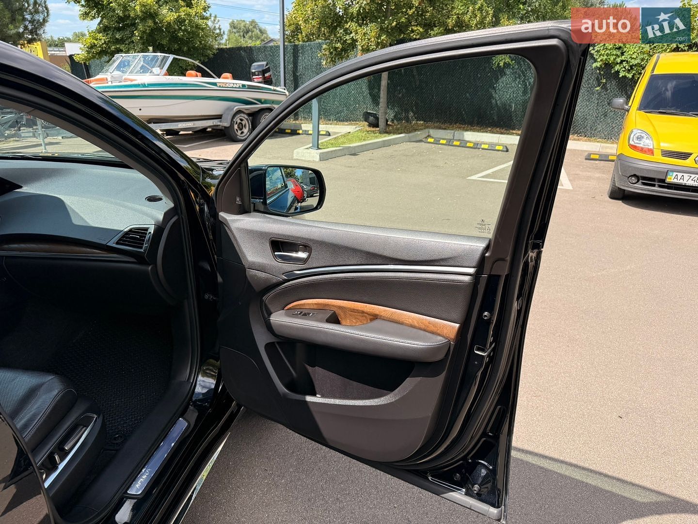 Acura MDX 2018 VIN 5J8YD7H54KL000053 фото оголошення 9 з 155
