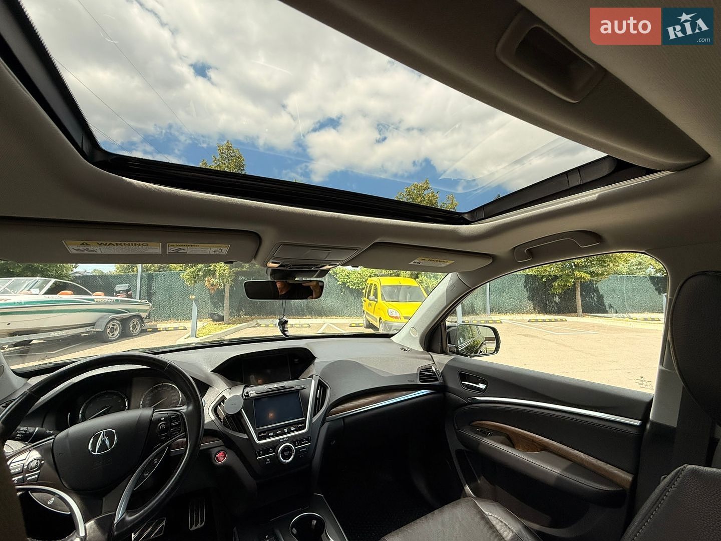 Acura MDX 2018 VIN 5J8YD7H54KL000053 фото оголошення 18 з 155