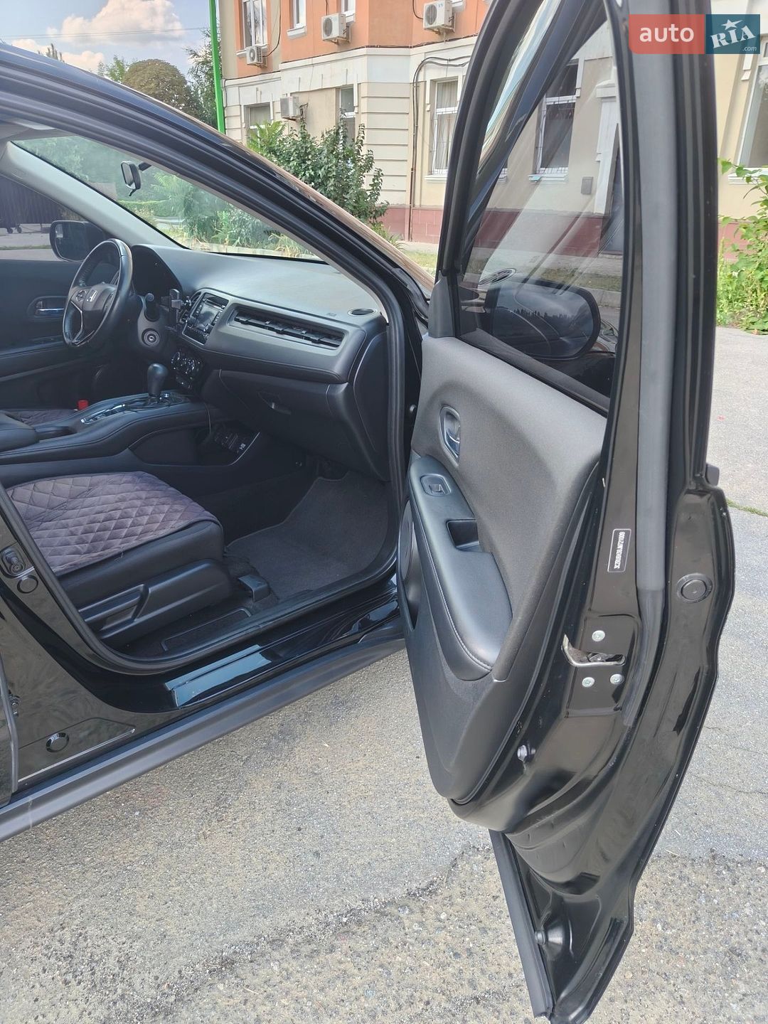 Honda HR-V 2018 VIN 3CZRU6H38JM721009 фото оголошення 16 з 25