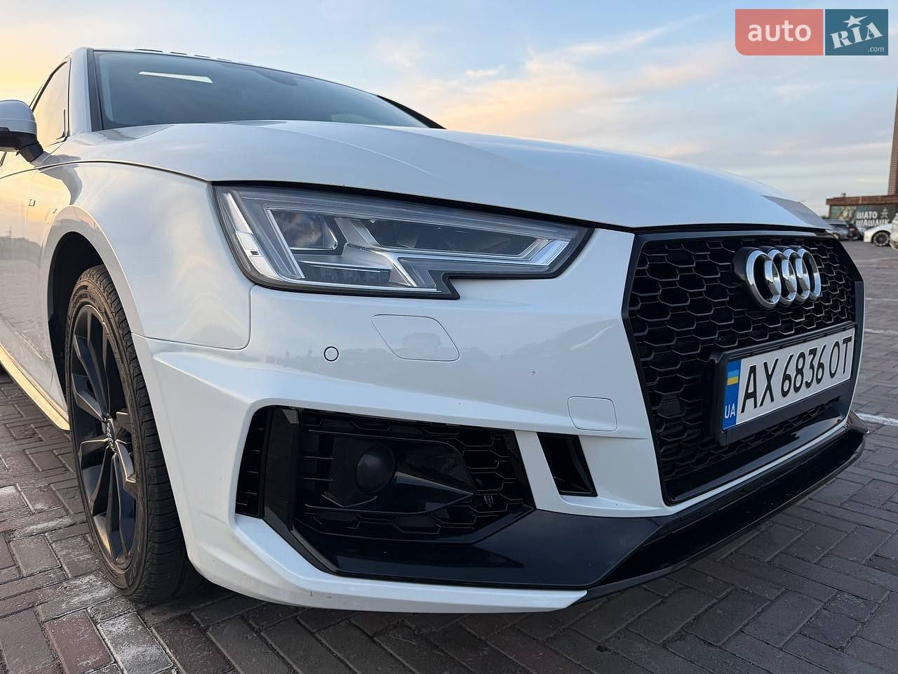 Audi A4 2018 VIN WAUENAF47KA036463 фото оголошення 3 з 74