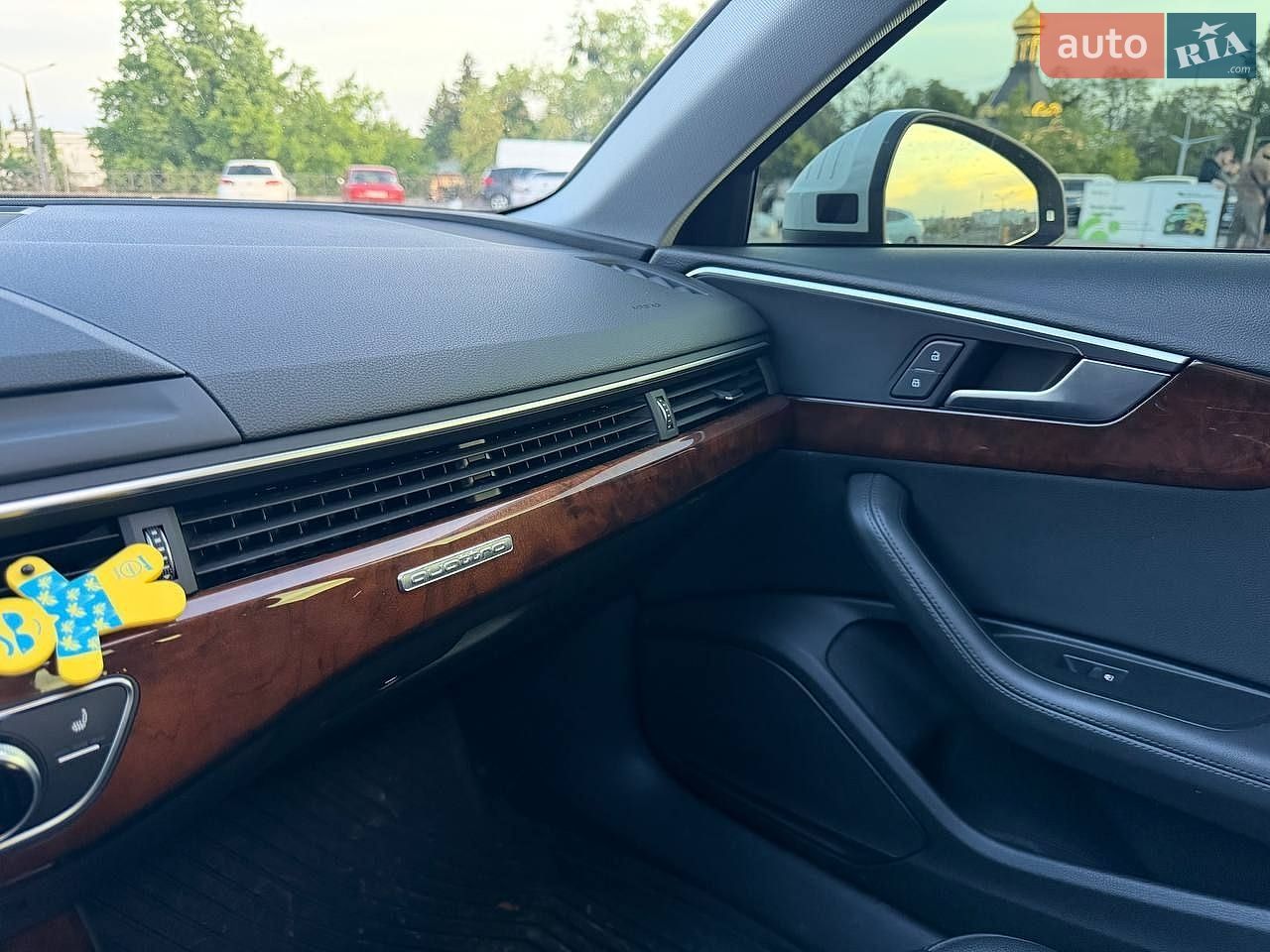 Audi A4 2018 VIN WAUENAF47KA036463 фото оголошення 64 з 74
