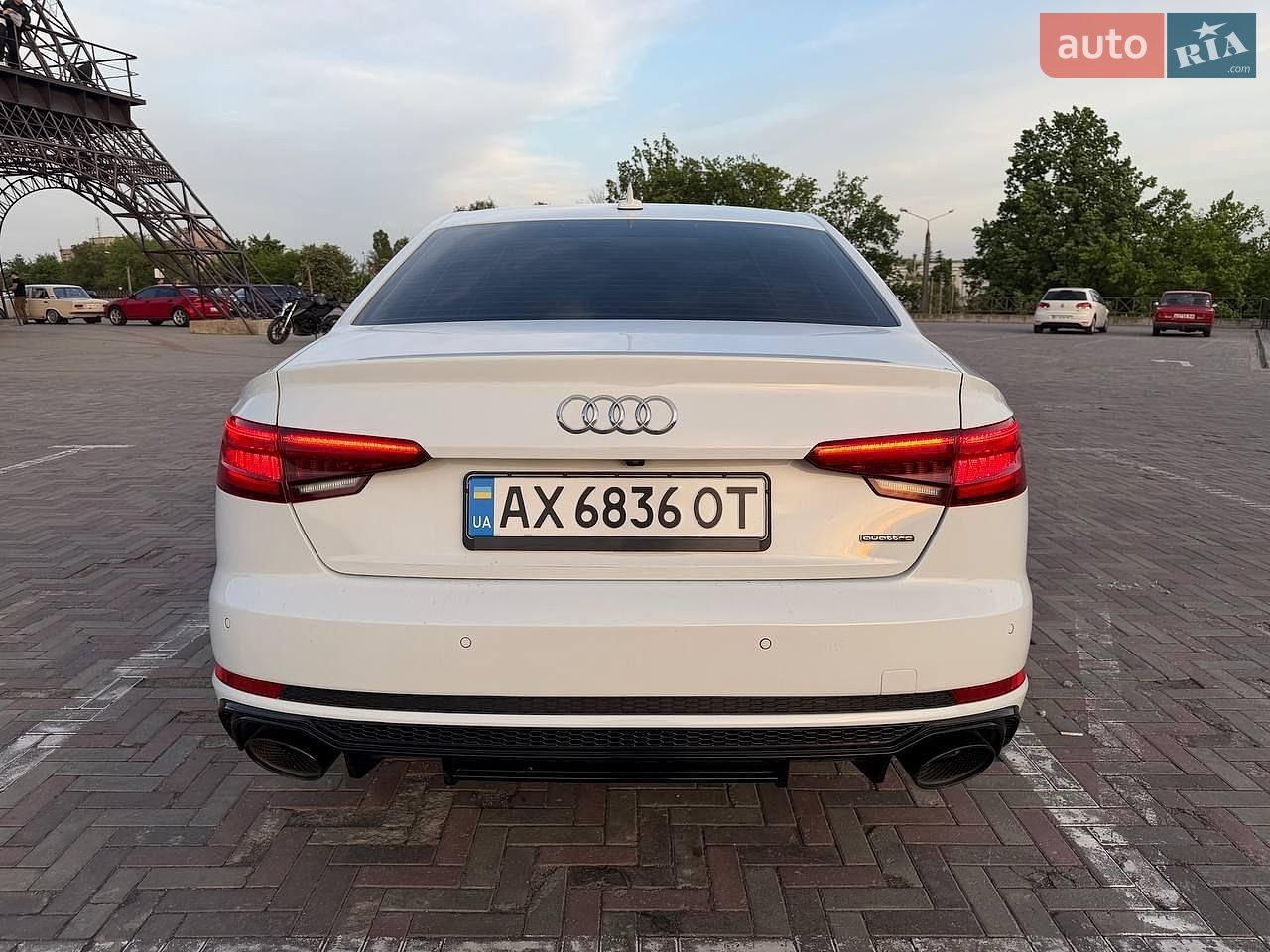 Audi A4 2018 VIN WAUENAF47KA036463 фото оголошення 11 з 74