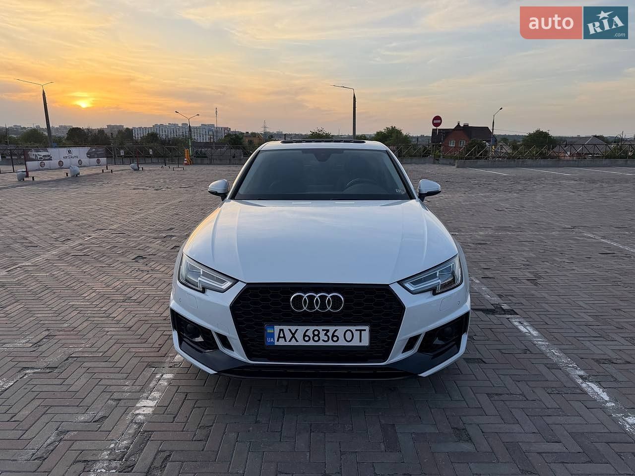 Audi A4 2018 VIN WAUENAF47KA036463 фото оголошення 12 з 74