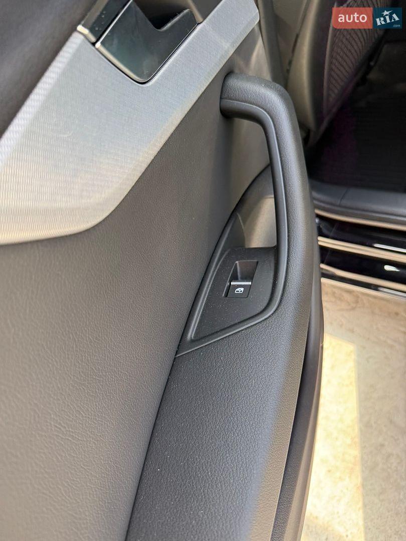 Audi A4 2018 VIN WAUZZZF49JA177344 фото оголошення 19 з 22