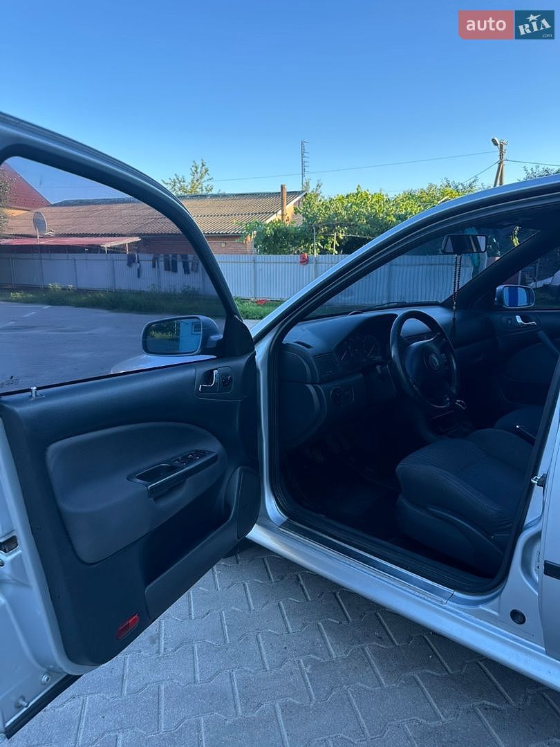 Skoda Octavia 2008 VIN TMBDL41U28B016542 фото оголошення 9 з 17