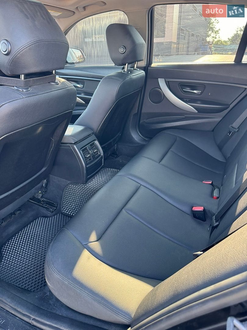 BMW 3 Series 2015 VIN WBA8E5G58GNT41644 фото оголошення 7 з 19