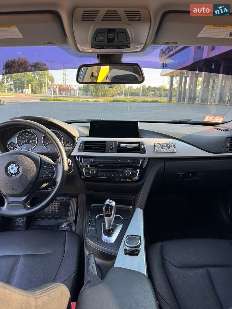 BMW 3 Series 2015 VIN WBA8E5G58GNT41644 фото оголошення 10 з 19