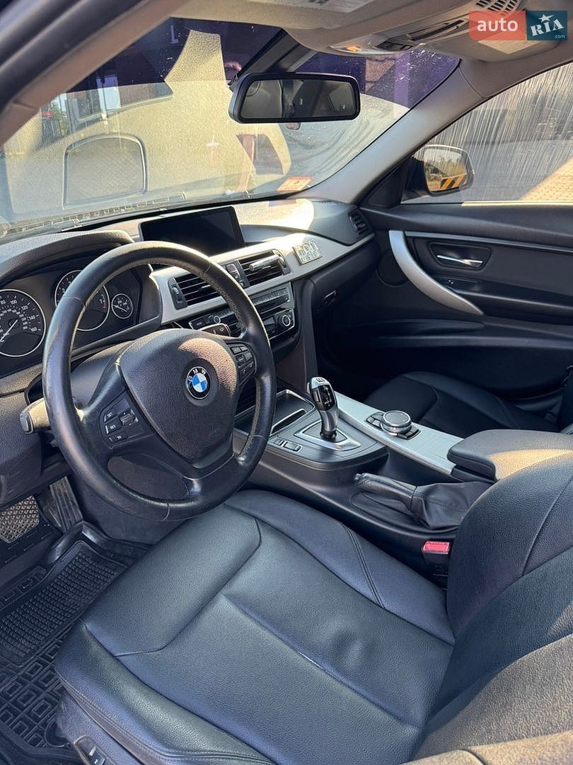 BMW 3 Series 2015 VIN WBA8E5G58GNT41644 фото оголошення 11 з 19